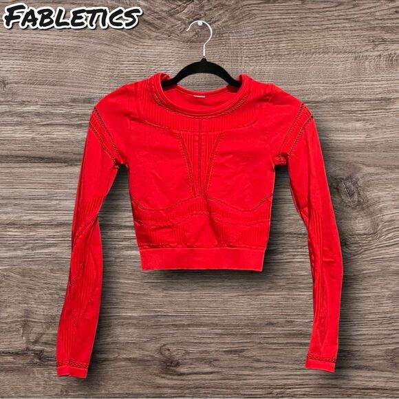 Preowned Fabletics Seamless Long Sleeve Crop Top – XS – Red - Picture 1 of 7
